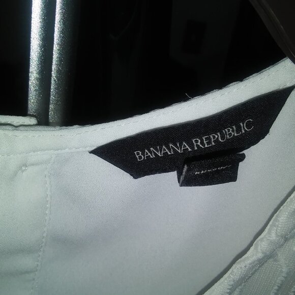 Banana Republic White sheer tunic top - Picture 3 of 4